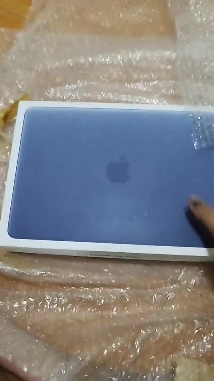 ภาพปกวิดีโอรีวิวที่ปิดข้อมูลส่วนตัวแล้ว